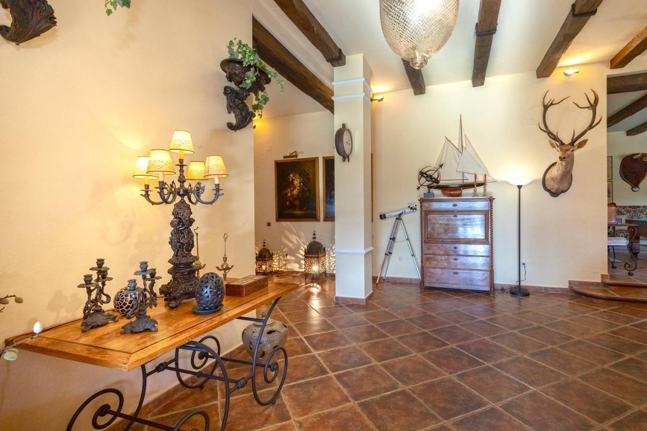 Casa Flores Con Piscina Interior Climatizada Alcaucín Εξωτερικό φωτογραφία
