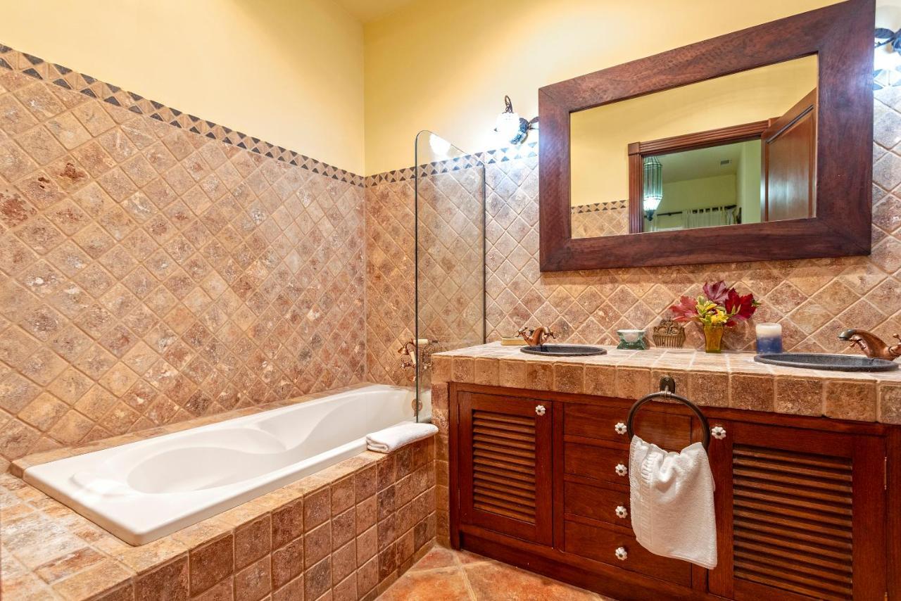 Casa Flores Con Piscina Interior Climatizada Alcaucín Εξωτερικό φωτογραφία