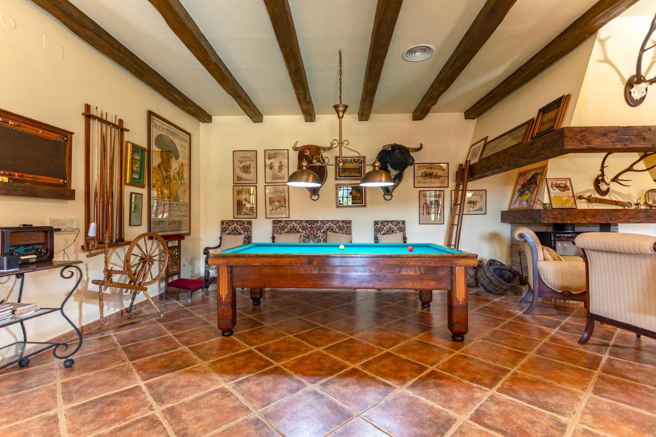 Casa Flores Con Piscina Interior Climatizada Alcaucín Εξωτερικό φωτογραφία