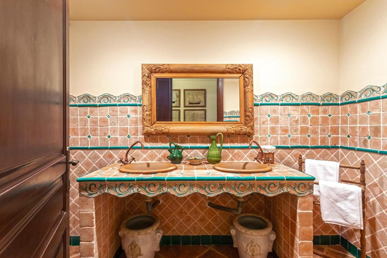 Casa Flores Con Piscina Interior Climatizada Alcaucín Εξωτερικό φωτογραφία