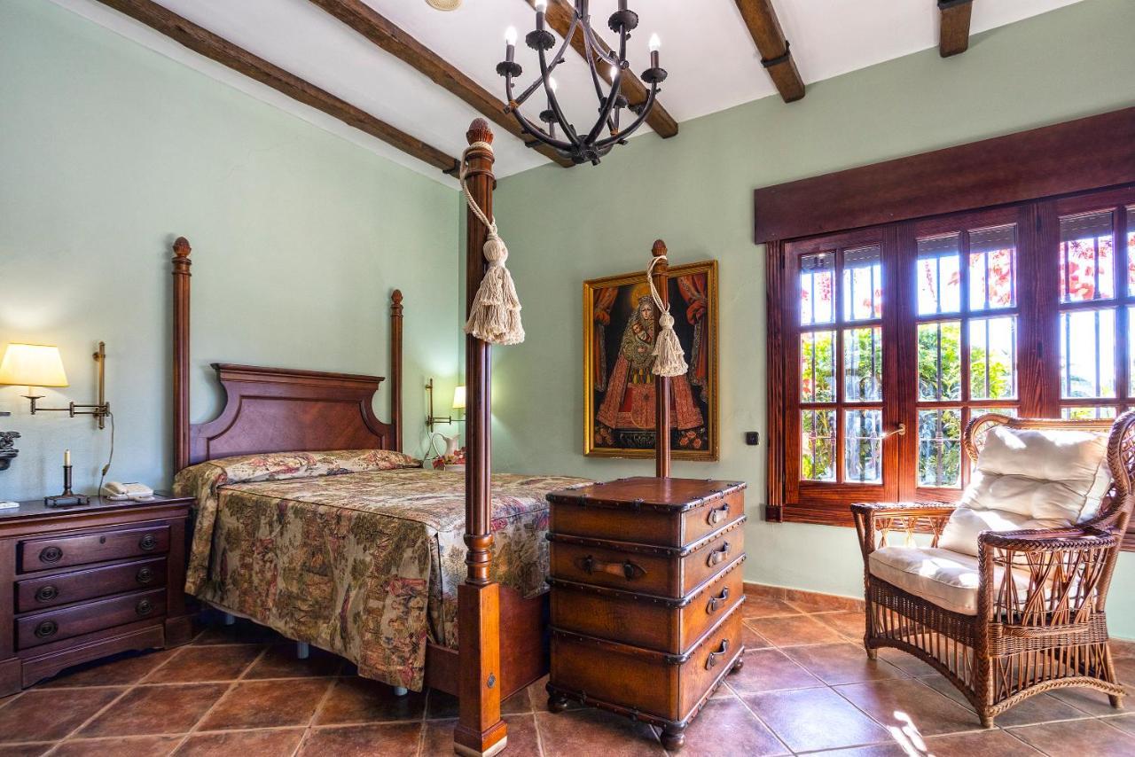 Casa Flores Con Piscina Interior Climatizada Alcaucín Εξωτερικό φωτογραφία