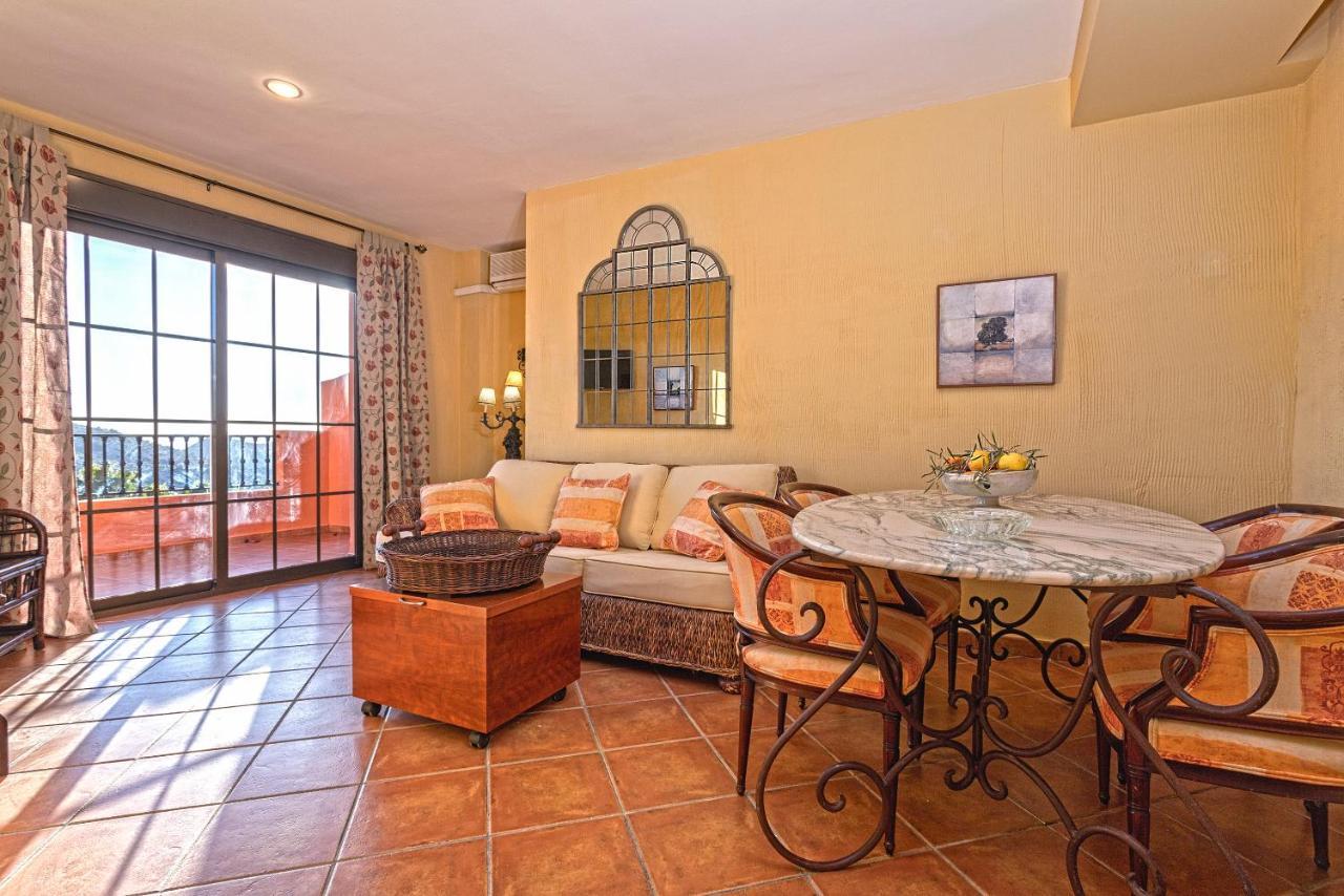 Casa Flores Con Piscina Interior Climatizada Alcaucín Εξωτερικό φωτογραφία
