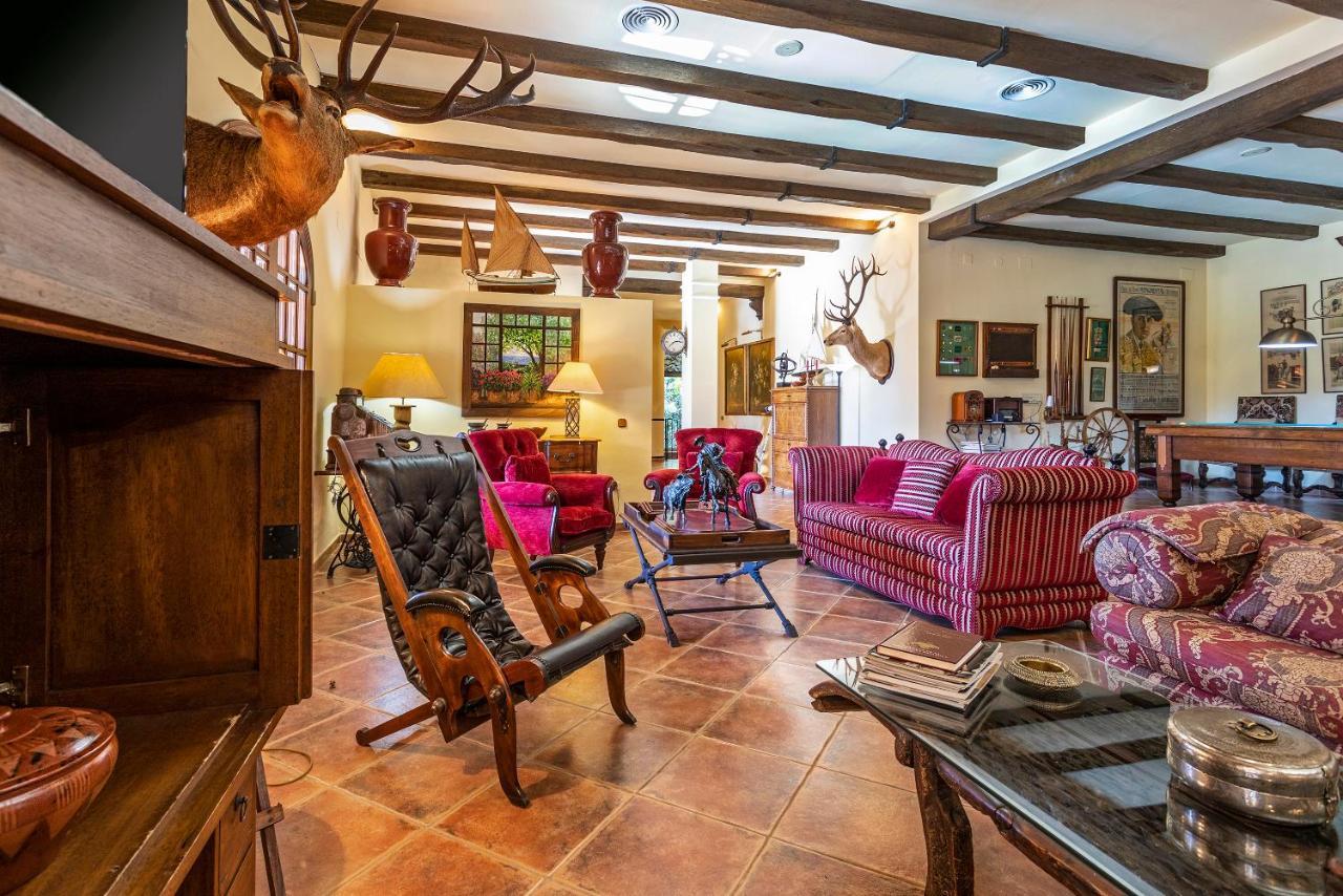 Casa Flores Con Piscina Interior Climatizada Alcaucín Εξωτερικό φωτογραφία
