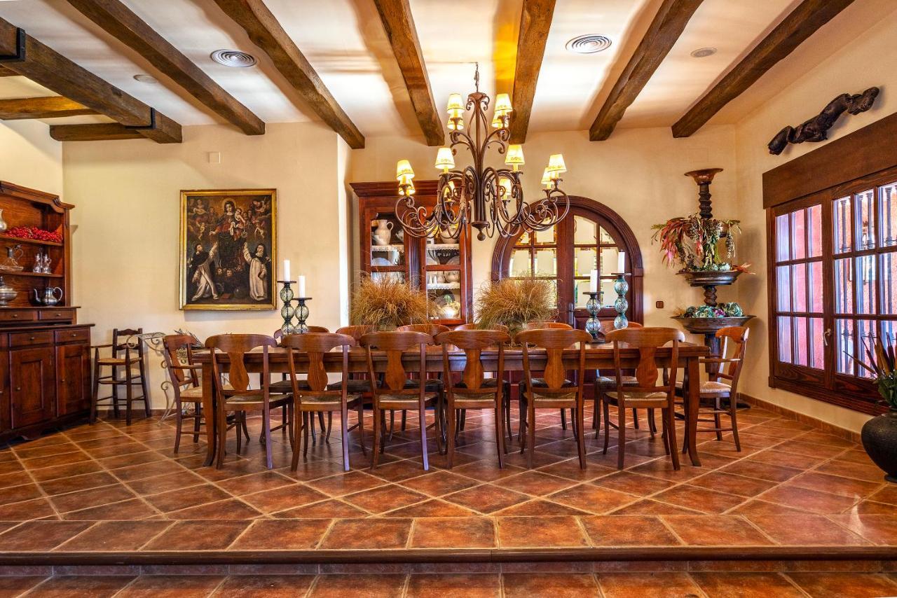 Casa Flores Con Piscina Interior Climatizada Alcaucín Εξωτερικό φωτογραφία